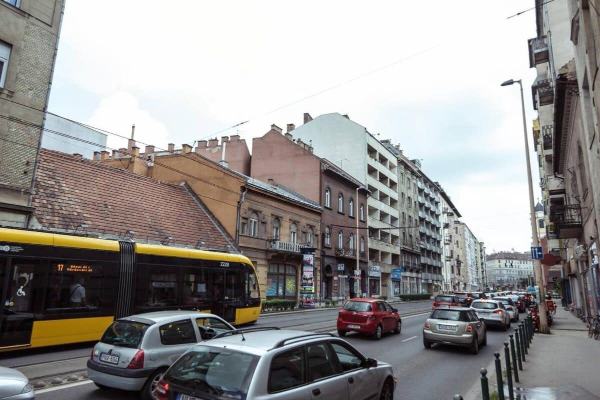 Апартаменты Renovated Design Close To The Danube